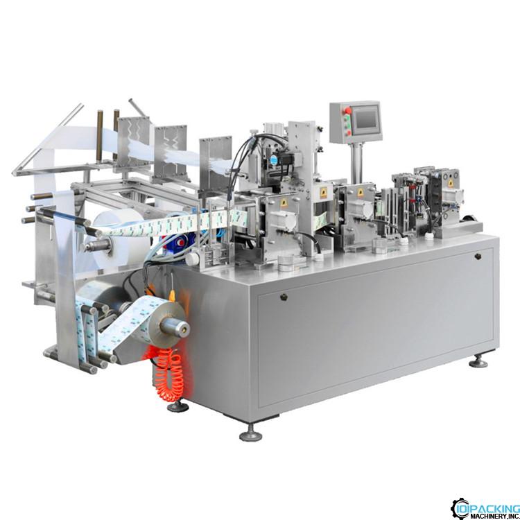 Automatic screen clean wet tissue small bag packaging machine